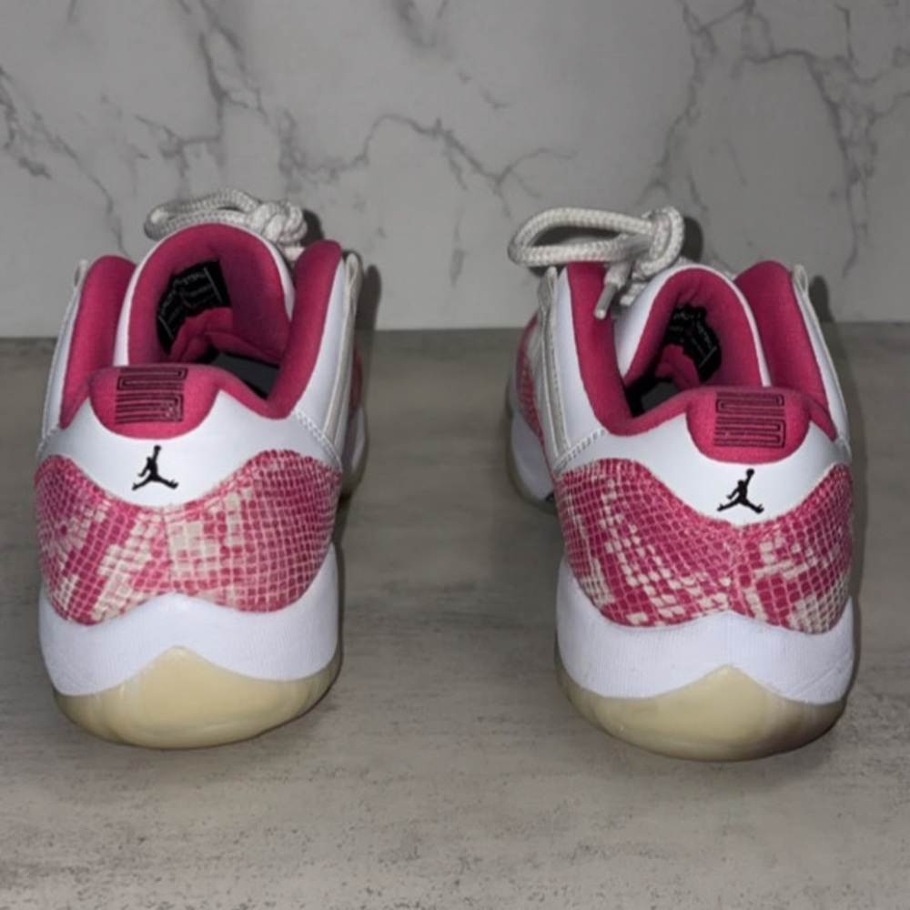 Jordan 11 Retro Low Pink Snakeskin - Picture 5 of 9
